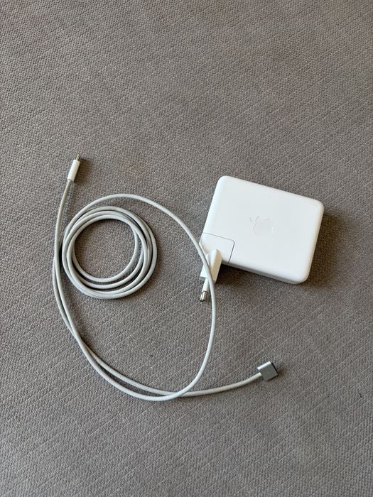 MacBook Pro 16″ (2023) Silver — Apple M2 Pro, 16 ГБ, 1 ТБ