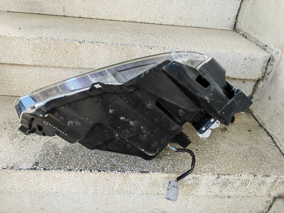 Фарове Isuzu D-Max LED ляв десен / Фарове Исузу Д-Макс / Фар Isuzu D-Max Оригинални
