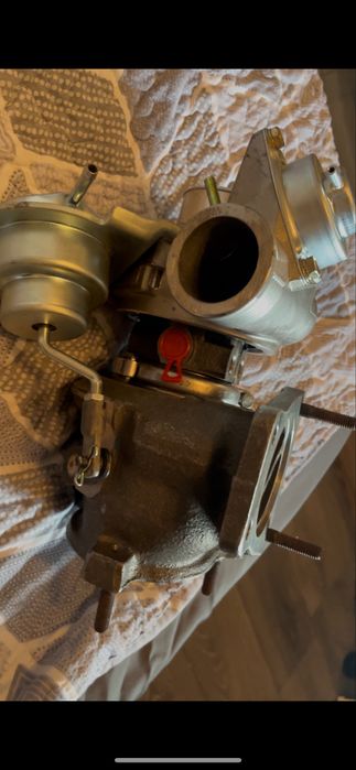 Vand turbina marită de volvo s40 2.0T din 2003 varianta de 165Hp duce in 250hp