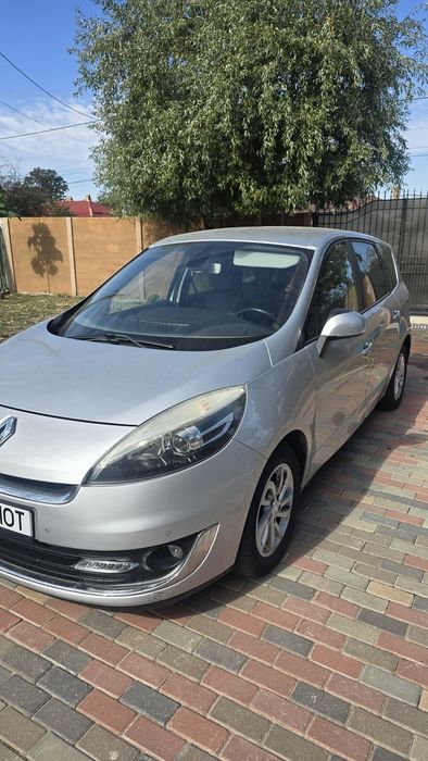 RENAULT Scenic 2013 — imagine 2
