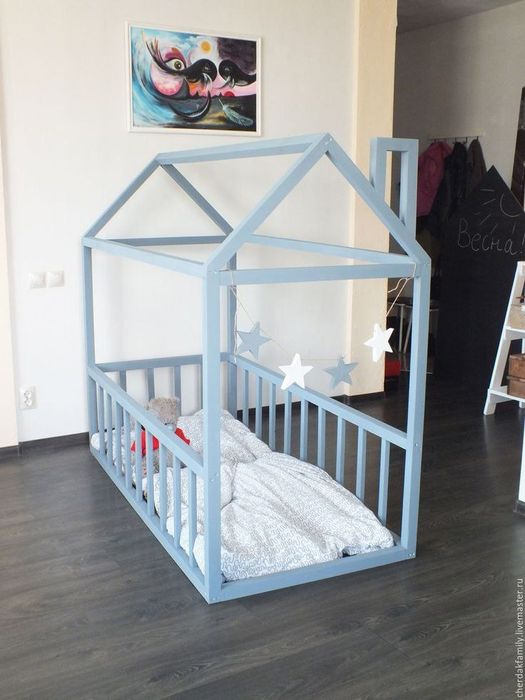 Двухьярусная кровать