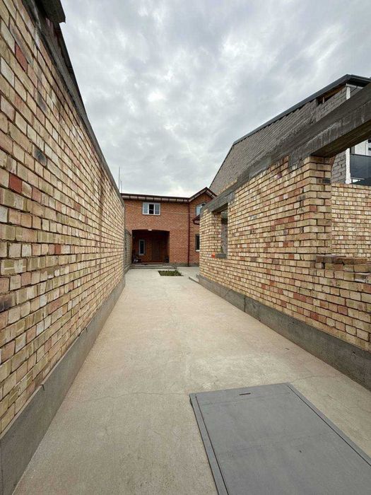 Срочно продается 2,8-сотик 4-х комн участка в Сергели Ханабад