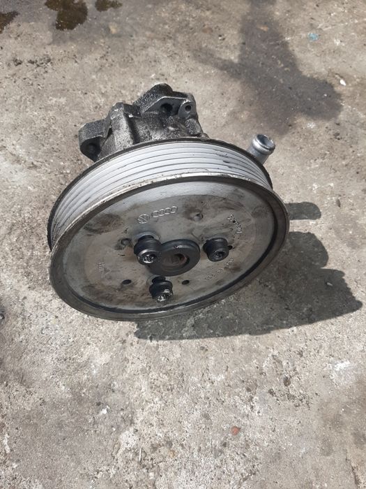 Pompa servo directie 2.5tdi 150cp Audi A4 B5 / Vw Passat b5 / Audi A8