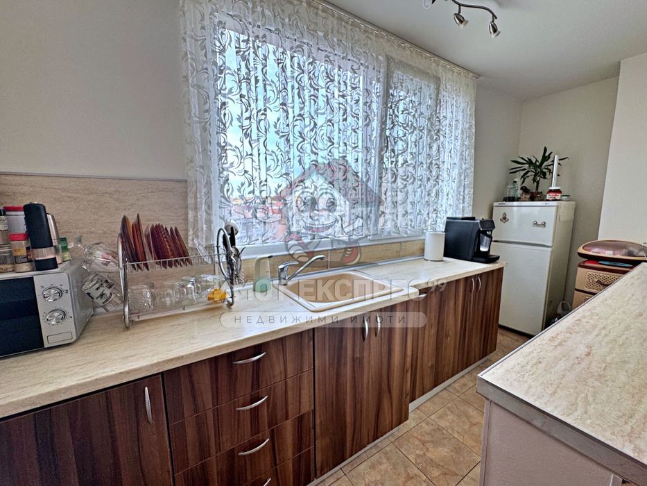 Продава се Тристаен апартамент в Асеновград - 68 кв.м за 1238 €/кв.м - Снимка #3