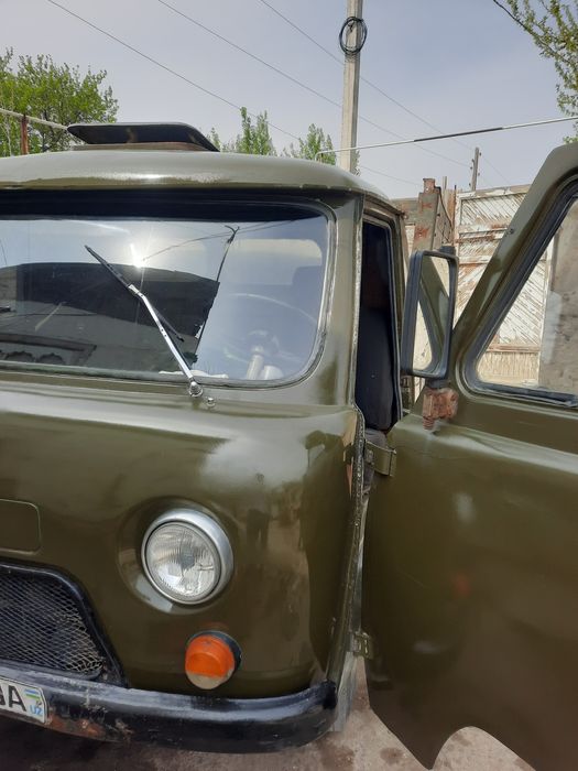 УВАЗ   йули 1977 мошина холати яхши 1 хафта ичида оладиганга ками бор