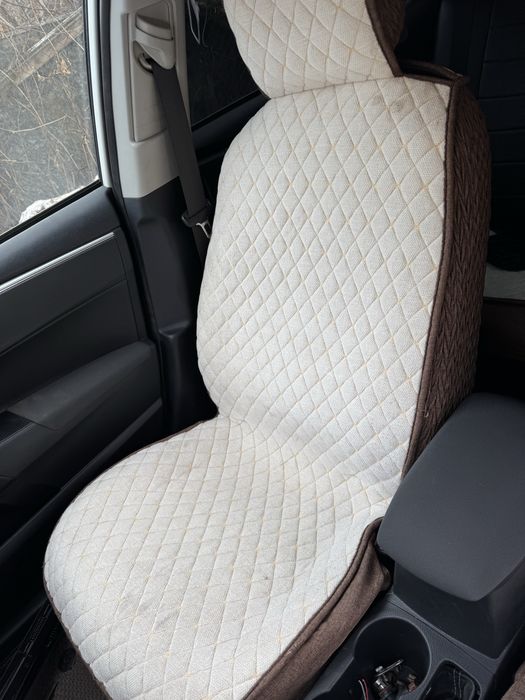 Чехлы комплект на Toyota Corolla 180