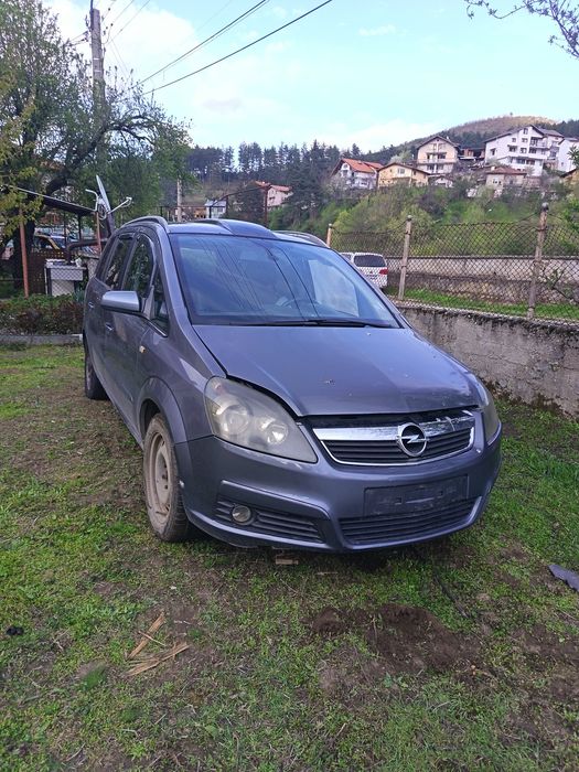 Opel zafira B ПРОДАВА СЕ НА ЧАСТИ 1.9 150кс, 6 скорости