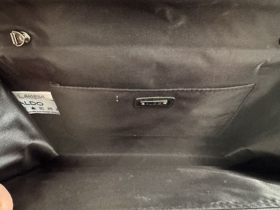 Продам клатч Aldo