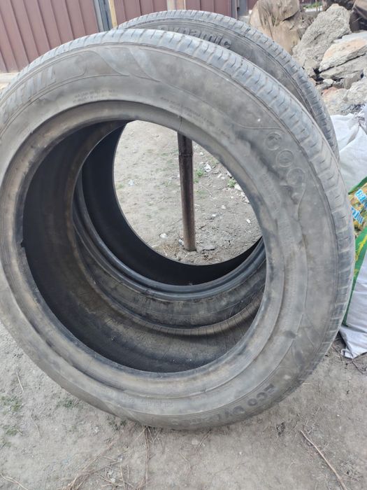 Продам две шины на R17