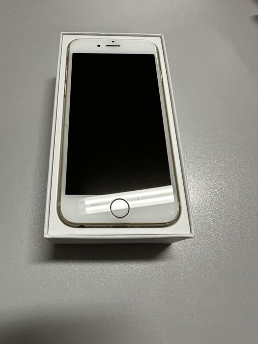 Apple iphone 6s 64GB GOLD
