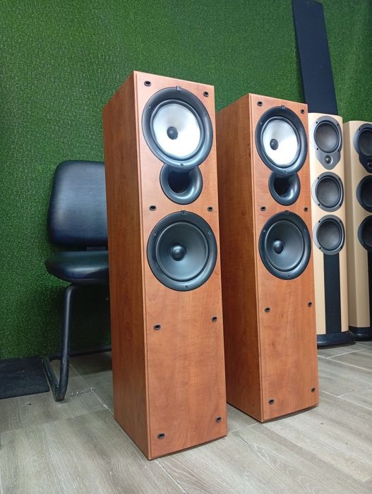 Тонколони KEF Uni-Q Q-55