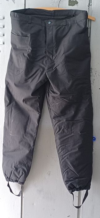 Vând costum lucru