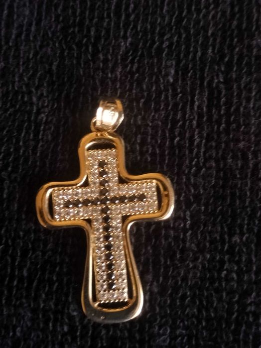 Pandantiv / cruciulita aur 14k , 2.6 grame