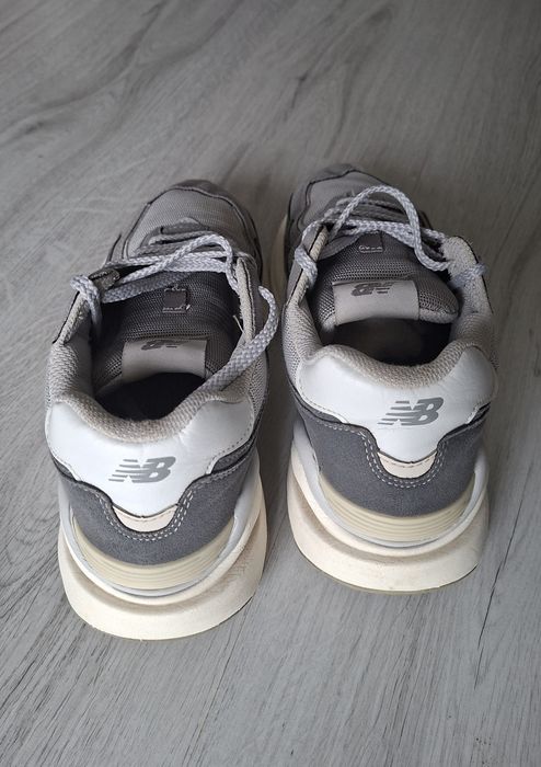 Vând New Balance 57/40