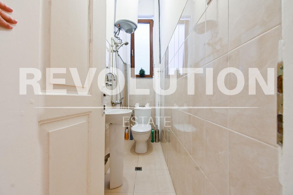 Дава се под наем Тристаен апартамент в София, Център - 110 кв.м за 750 € - Снимка #8