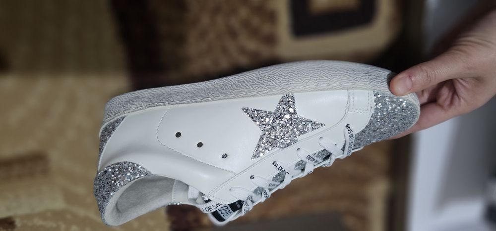 Кроссовка новый трендовый