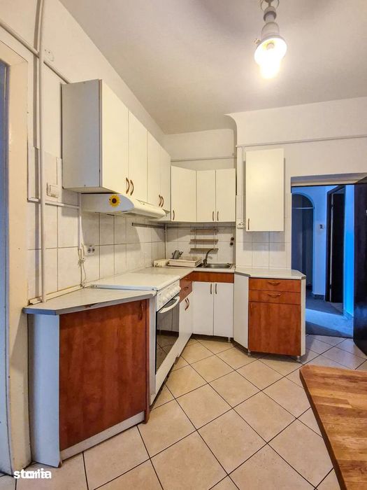 Apartament 5 camere de inchiriat / Piata Romana