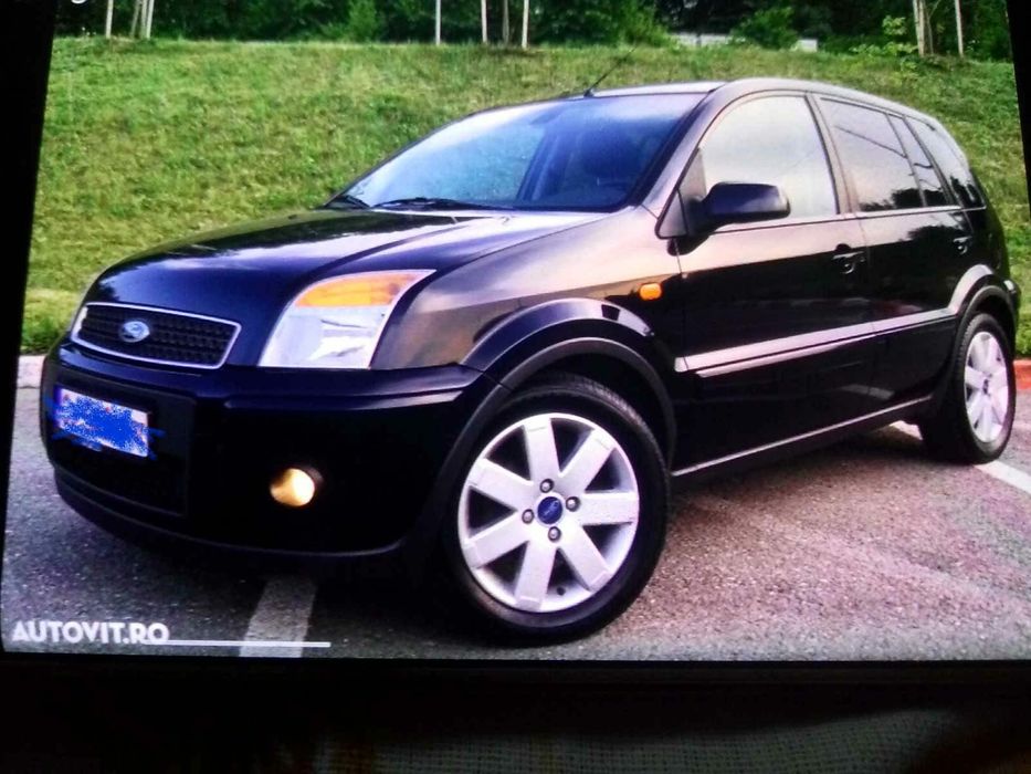 Capota,aripa,far, trager,usa,Ford Fusion