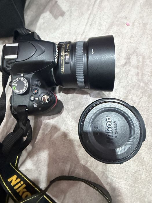 Nikon D3200  с два обектива