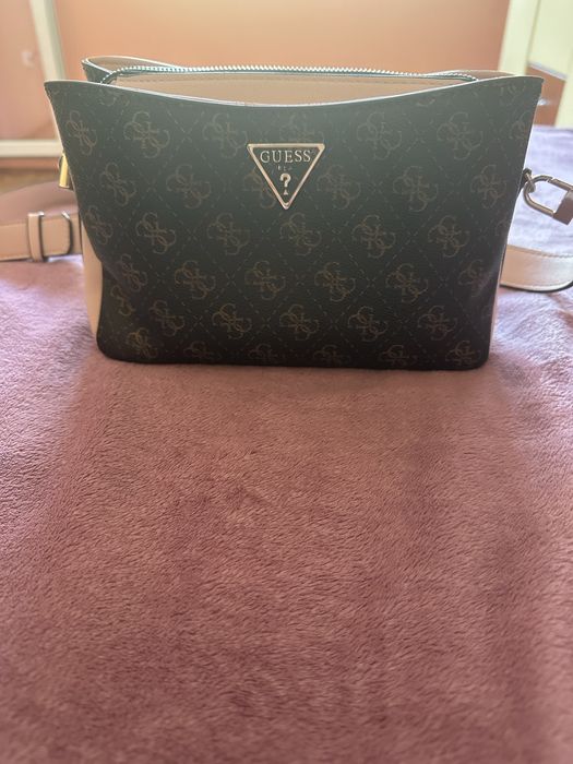 Дамска чанта Guess