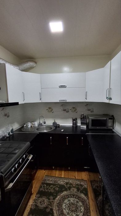 Arenda 3xonalik gaz svet issiq suv bor Novza metro flagmon orqasida jo