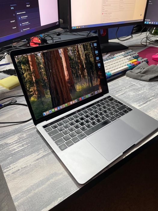Продам Macbook PRO