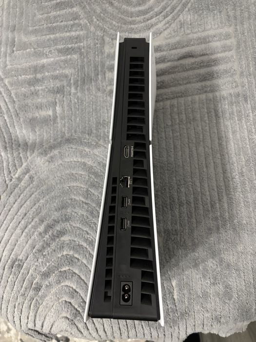 Consola Sony PlayStation 5 Digital Edition, 825GB SSD, C-Chassis