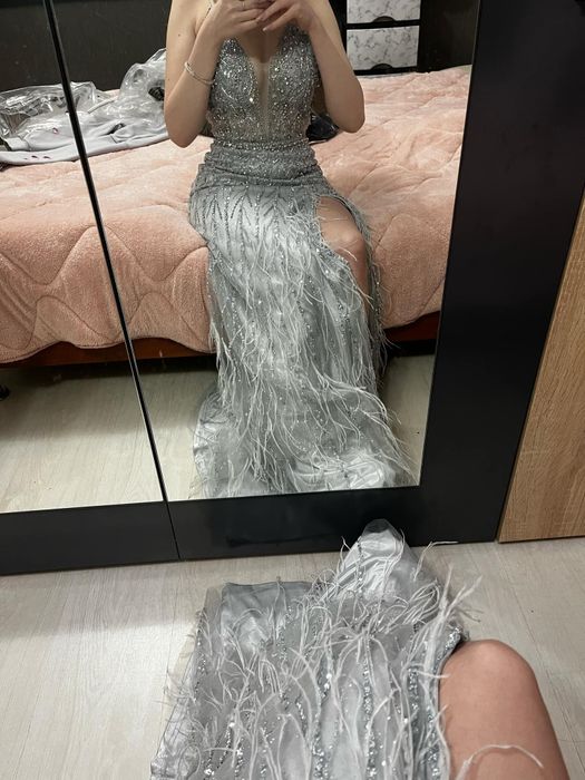 Сребриста бална рокля