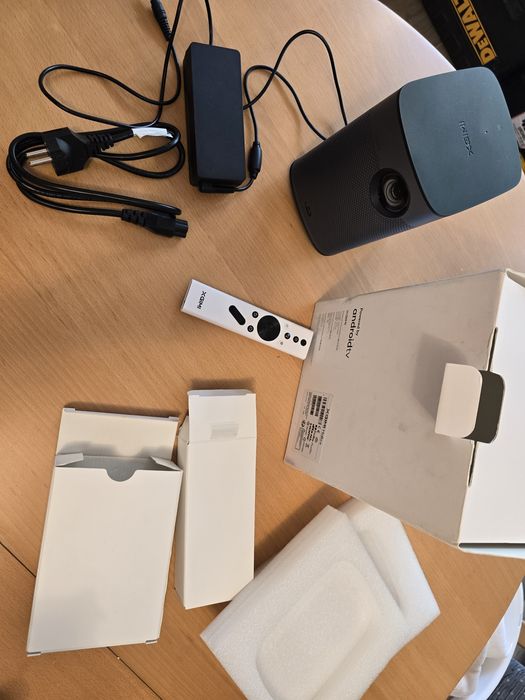 Vand Proiector XGIMI Halo+ plus 1080P full HD Harman Kardon Emag