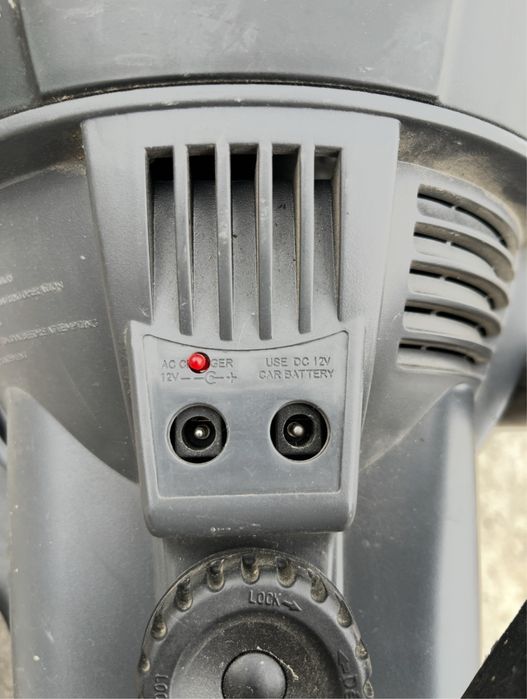 Мощный фонарик Cyclops ИЛИ МЕНЯЮ