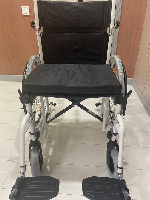 Инвалидное кресло