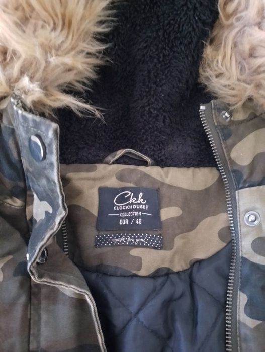 Vând  haina parka,sport/fashion, că noua, produs calitate.