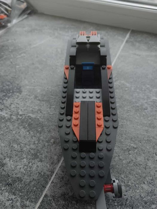 продаю конструктор LEGO автомобили ОРИГИНАЛ