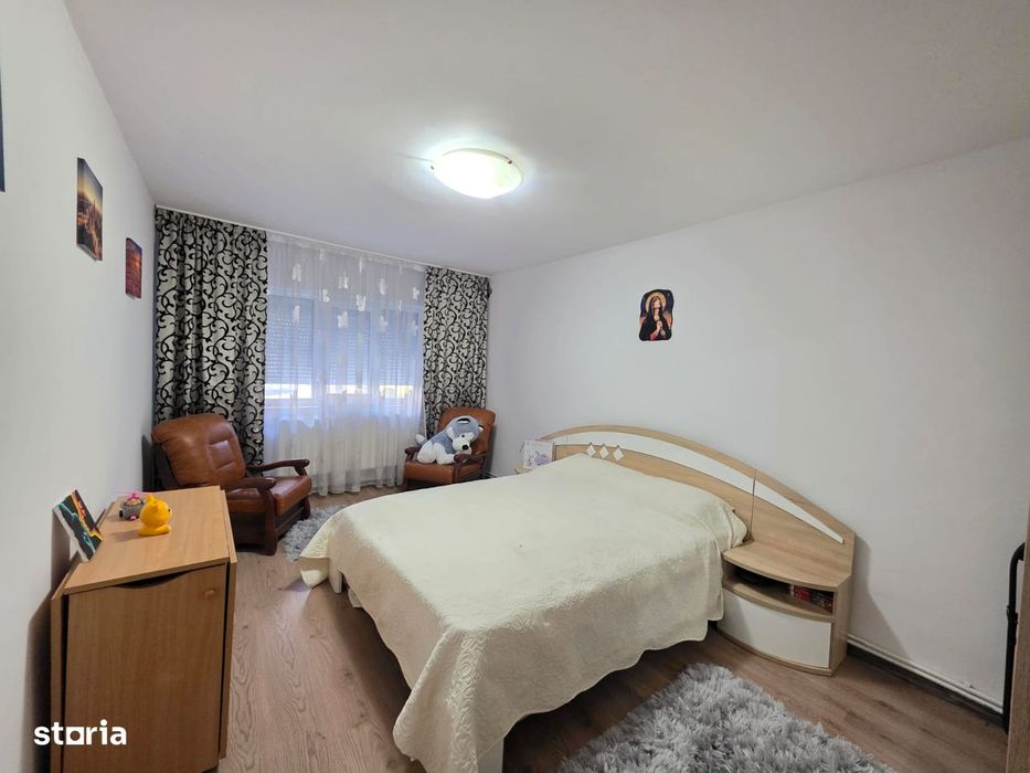 2 camere, decomandat, zona Pieței Mari, mobilat și utilat, renovat