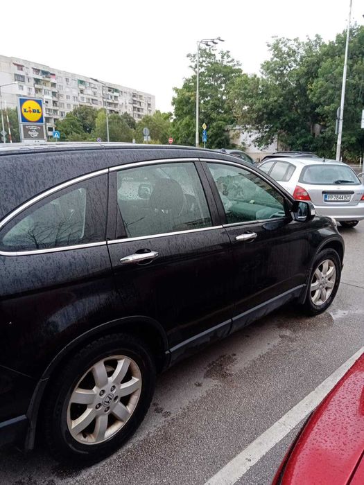 Продавам Honda CR-V