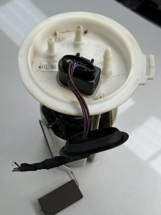 pompa benzina VW Golf6 cod 1K0919051CK motor 1.4TSi ani 2008-20015