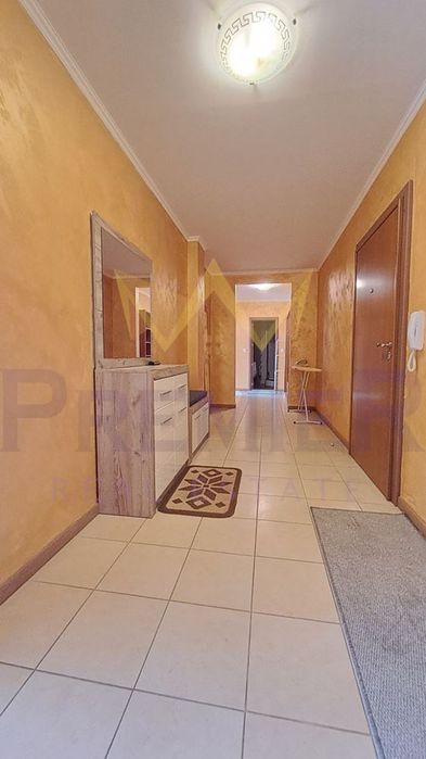 Дава се под наем Тристаен апартамент в к.к. Златни пясъци - 120 кв.м за 612 € - Снимка #10