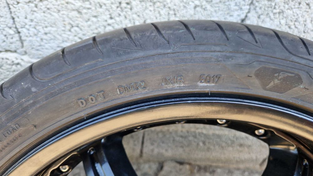 BMW  спорт пакет 19 цола 255/35/19 8,5J и 9,5J ET35 5×120