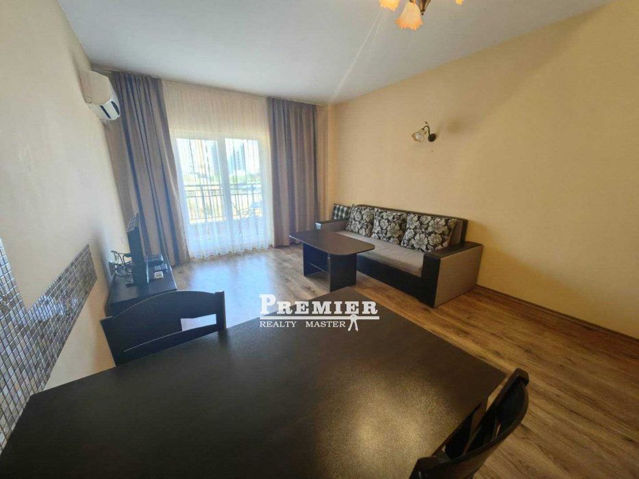Продава се Двустаен апартамент в Бургас, Акациите - 67 кв.м за 1403 €/кв.м - Снимка #3