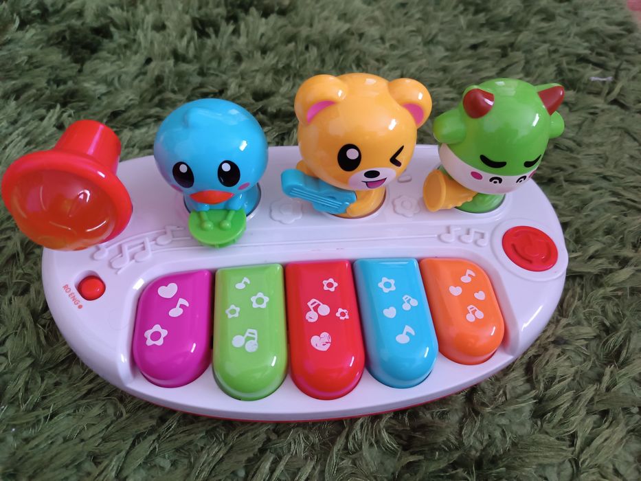 Jucarie interactiva cu lumini și sunete