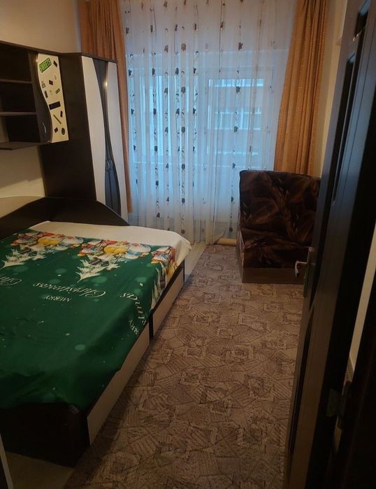 Ofer spre inchiriere apartament 2 camere zona centrală, et 2