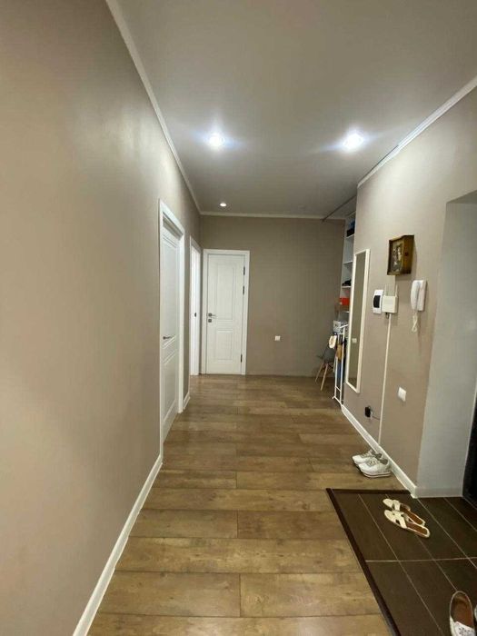 Продам 2 кв на Батыс 2