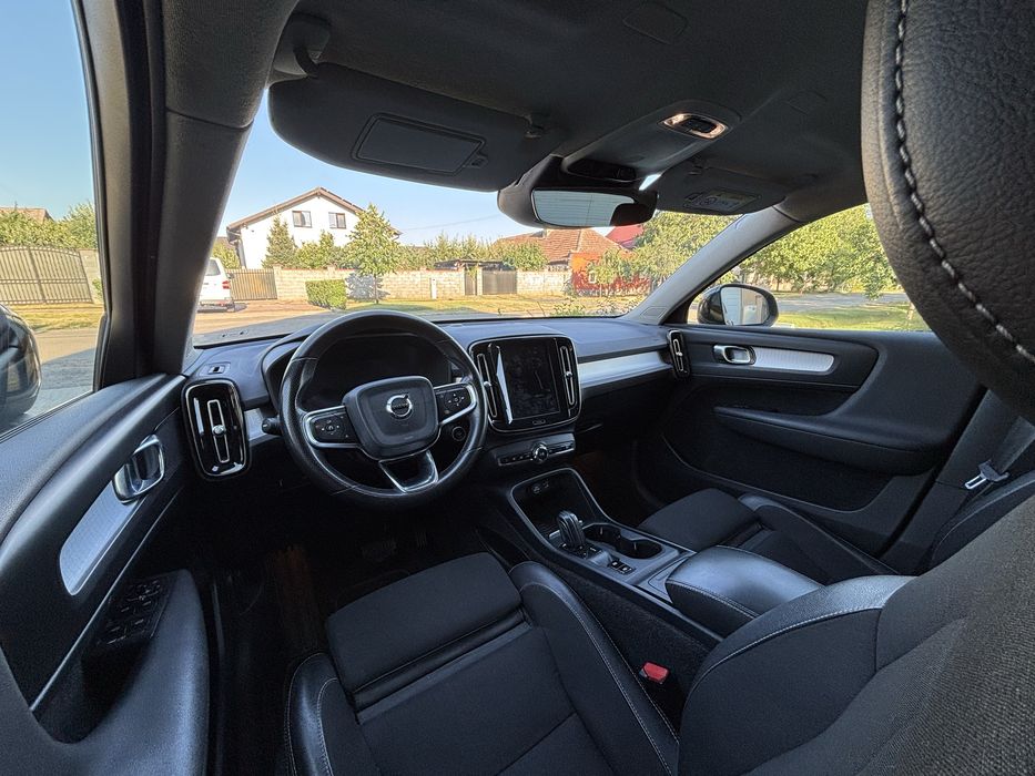 Volvo xc40 190 cp 4x4