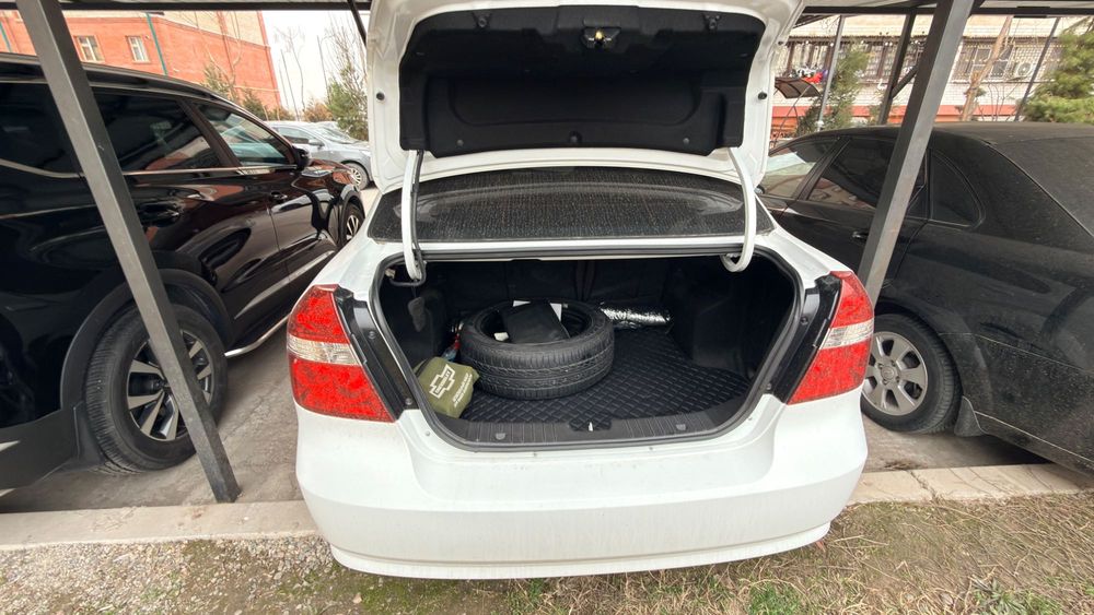 Продается Nexia 3