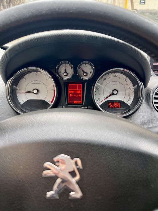 Peugeot 308 / 1.6 Hdi / 2012