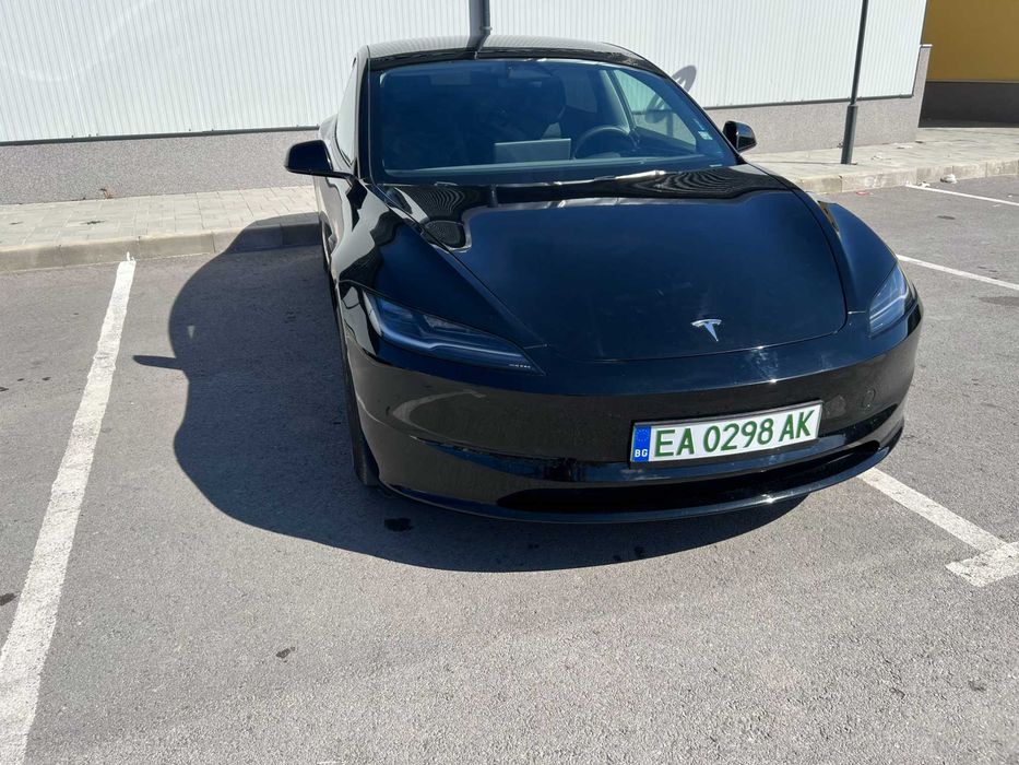 Tesla Model 3 Long-Range Dual