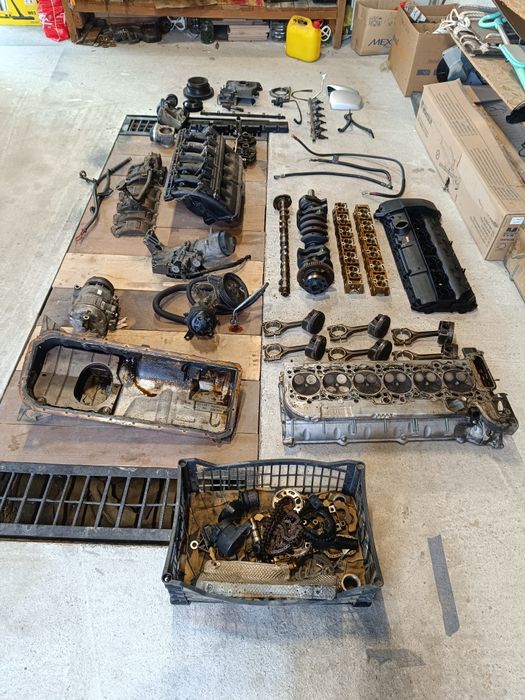 Двигател  м54 б25  бмв