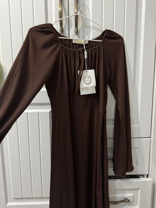 Платье абсолютно новое 44 рр