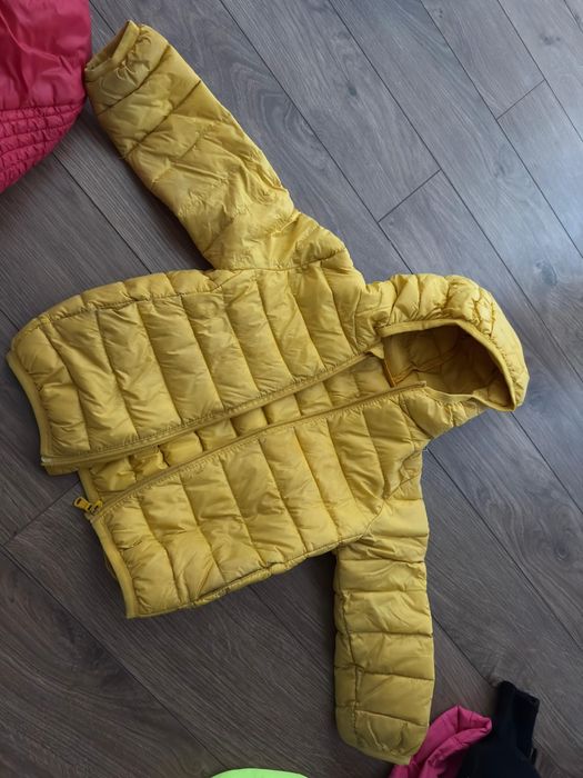 Продам детские куртки