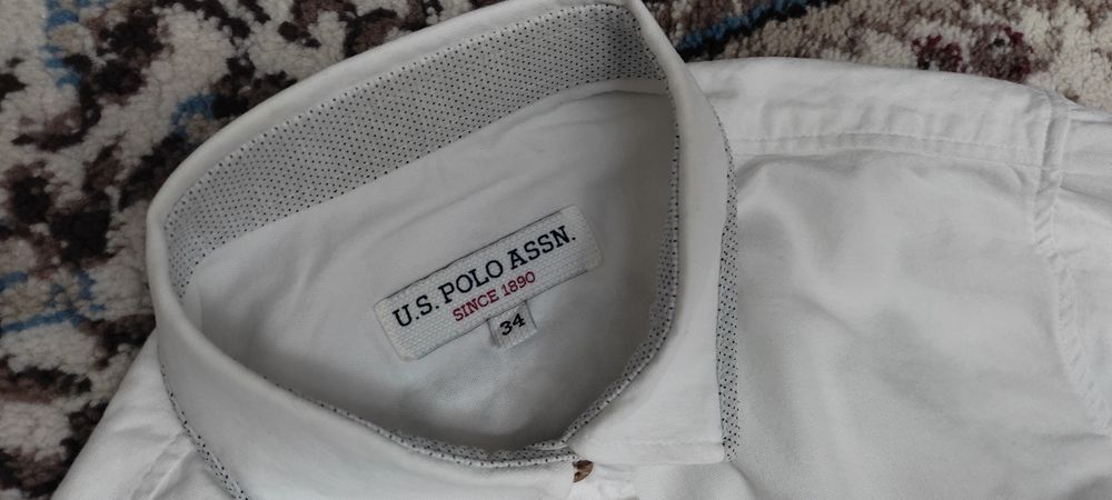 Женские джинсы и рубашка фирменные отличного качества